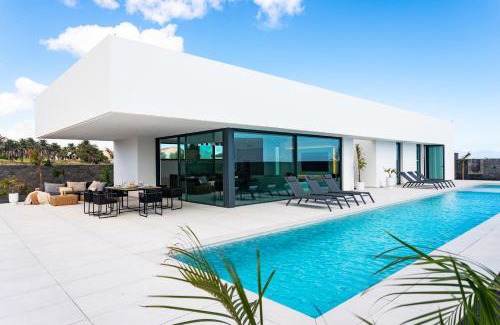 Costa Teguise Villa | Villa Tenik