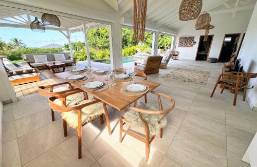Grand-Bourg Villa | Villa The Grey House