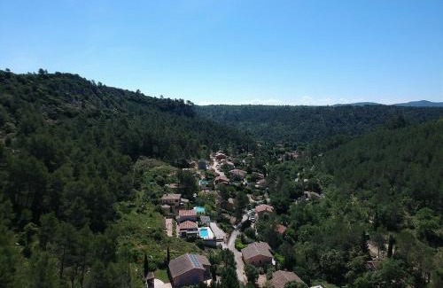 Vins-sur-Caramy Villa | Villa Tiki