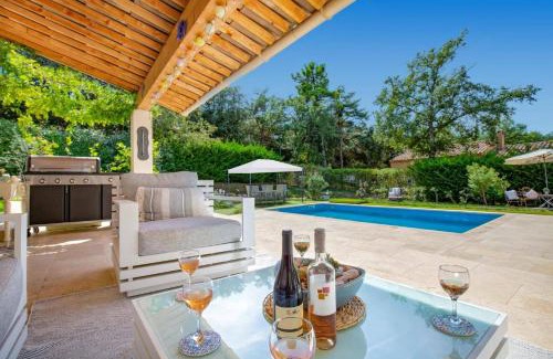 Tourtour Villa | Villa Tourtour by Villa Plus