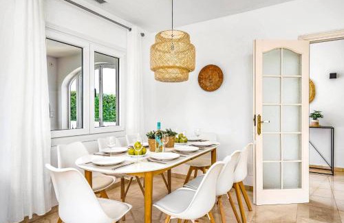 Cala en Blanes Villa | Villa Tramuntana Blanes by Villa Plus