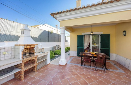 Alvor Villa | Villa 'Tucha' with Private Pool, Wi-Fi and Air Conditioning