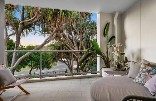 Coolum Beach Apartment | Villa Two Coolum, opposite beach, 4 pools