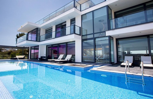 Kalkan Villa | Villa Tyra ultra modern luxury 5 bedroom villa with stunning sea views