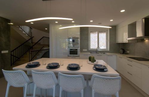 Los Cristianos Villa | Villa Ulani with air conditioning