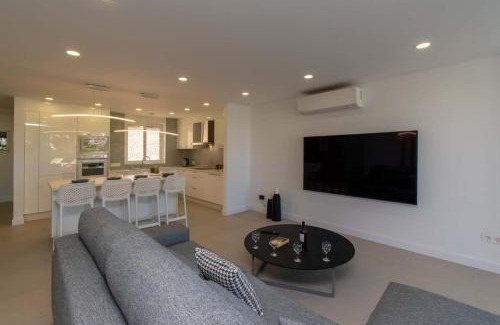 Los Cristianos Villa | Villa Ulani with air conditioning
