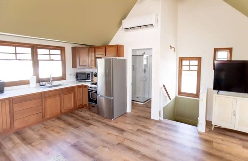 Fullerton House | Villa Verde - 5 miles to Disney!
