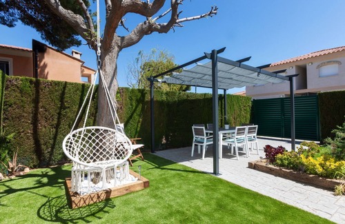 Miami Platja House | Villa Verdi 11 by Interhome