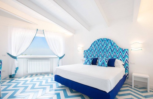 San Pietro Bed & Breakfast | Villa Veronica luxury suites - Capri Suite