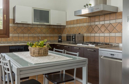 Castiadas Villa | VILLA VESTA - Rural villa with pool, garden, and sea view