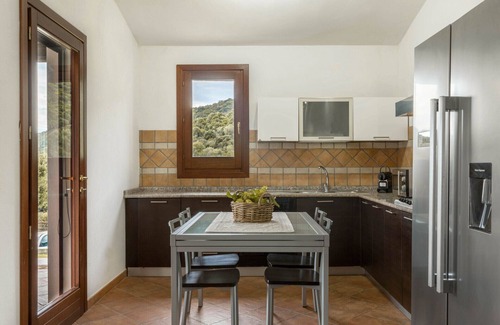 Castiadas Villa | VILLA VESTA - Rural villa with pool, garden, and sea view