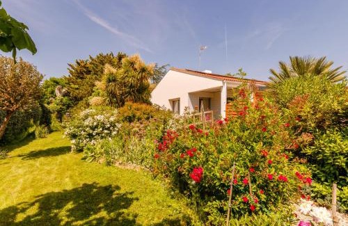 Les Sables d'Olonne Villa | Villa Villa Les Cygnes by Interhome