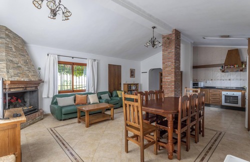 Arenas Villa | Villa "Virginia Peace & Quiet" with Mountain View, Pool, Terrace & Wi-Fi