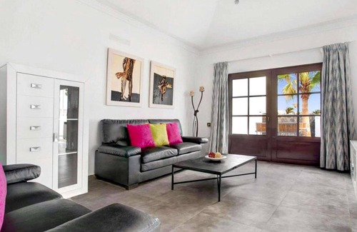 Matagorda Villa | Villa w/pool, close to a beach and amenities.