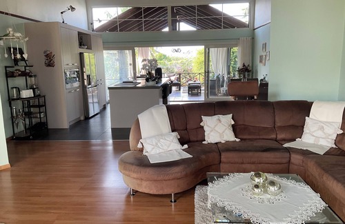 Willemstad Villa | Villa with private pool in a tropical garden with privacy, Internet TV