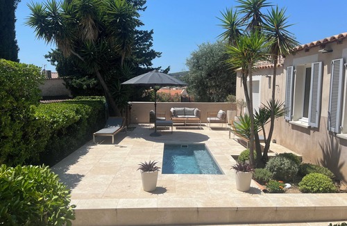 Ceyreste Villa | Villa with 2 pools, summer kitchen, well-tended garden, pétanque court