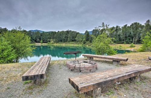Packwood Villa | Villa with Firepit and Pond - 11 Miles to Mt Rainier!