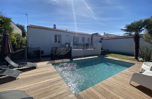 Saint-Martin-de-Re Villa | Villa with heated pool and Rétais charm