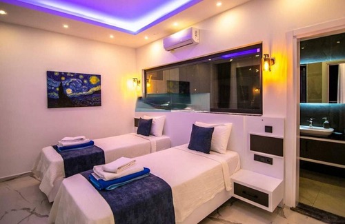 Uzumlu Apartment | Villa with Jacuzzi, Hammam, Sauna and Pool in Kas