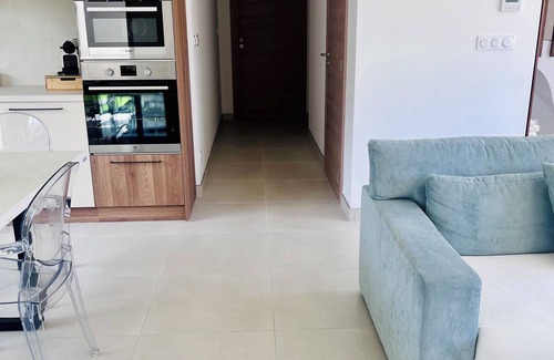 Colombiers House | Villa with mini lagoon pool, 15 minutes from the beaches!