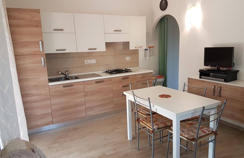 San Teodoro City Centre House | Villa with parking and veranda, 900 m from the beach - San Teodoro