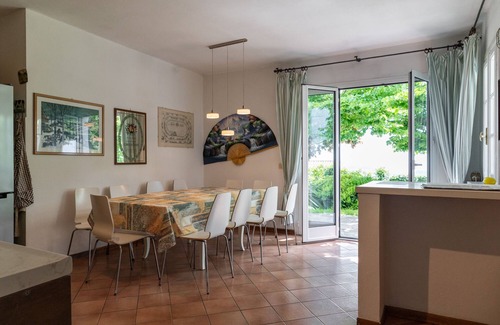 Artallo Villa | Villa with pool for groups and families