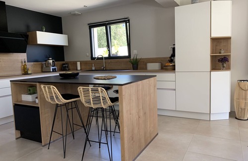Sommieres House | Villa with pool in a haven of peace