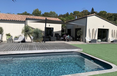 Sommieres House | Villa with pool in a haven of peace