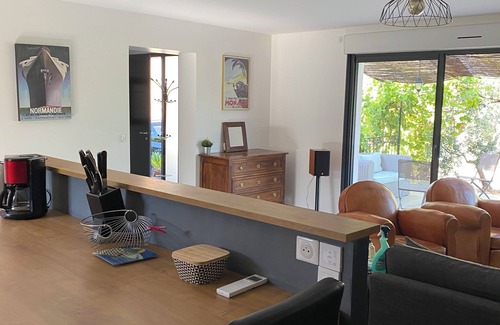 Lambesc Villa | Villa with pool in Provence: l'Oliveraie
