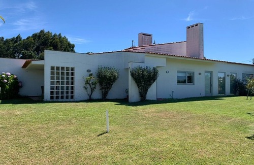 Leiria Villa | Villa with privacity and near beaches. Private swimming pool and great garden