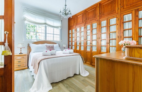 Benajarafe Villa | Villa with private pool with jacuzzi and dream gardens