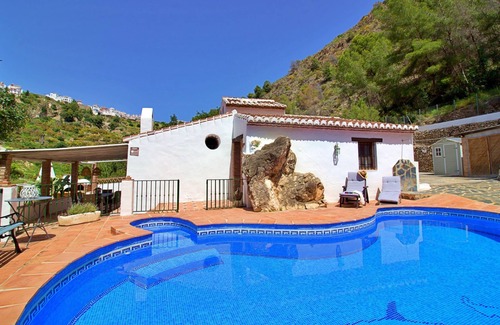 Frigiliana Villa | Villa with private pool, unwind in the Frigiliana countryside