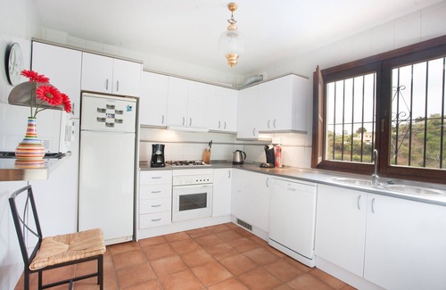 Comares Villa | Villa with private heated pool and great view: peace and space guarantee