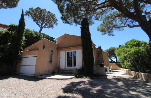 La Nartelle House | VILLA WITH PRIVATE POOL FOR 4/6 PEOPLE NEAR TOWN AND BEACHES