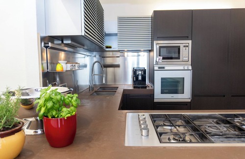 Livorno Villa | Villa with sauna pool, chrome therapy and fitness area