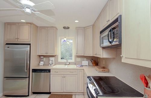 Spinnaker Beachhouses Villa | Villa with screened porch & ocean views - just across the street from the beach