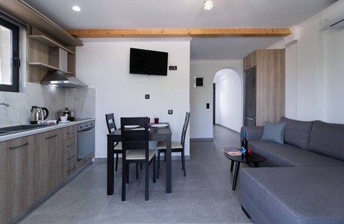 Lefkada Town Villa | Villa with Sea View, Shared Garden & Wi-Fi