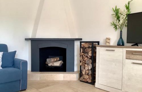 Alberobello House | Villa with Trullo and Pool, Alberobello