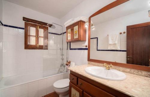Colmenar Villa | Villa with views and private pool near Malaga.