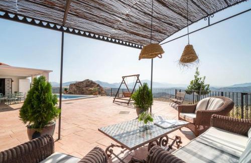 Colmenar Villa | Villa with views and private pool near Malaga.