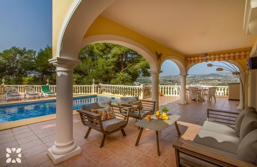 Paichi Villa | Villa YANET by Abahana Villas