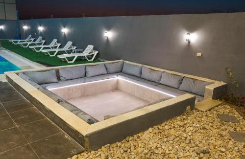 Al-Maghtas Ski Chalet | Villa Zain