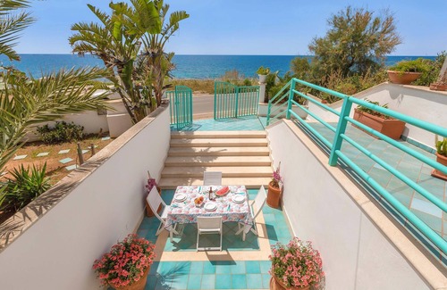 Torre Suda Apartment | Villa Zio Tore - Attico Dodò by BarbarHouse