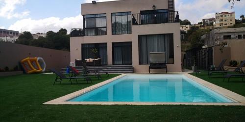 Suwailih Ski Chalet | Villa27