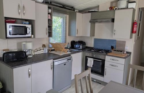 Lingreville Ski Chalet | Village 35