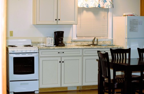 Buxton Cottage | Village Accomodations - Two Bedroom Cottage Two Doubles and Two Twins