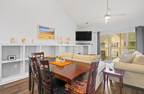Little River Apartment | Village at the Glens L-205