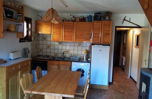 Monetier-les-Bains Apartment | Village center, duplex 6 people south full with balcony, near tracks, beautiful view