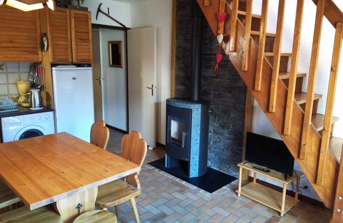 Monetier-les-Bains Apartment | Village center, duplex 6 people south full with balcony, near tracks, beautiful view