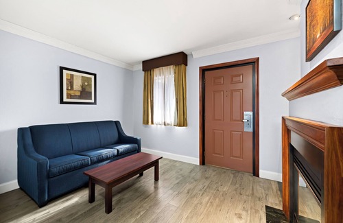 Clarence Hotel | Village Haven Inn & Extended Stay